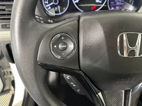 Used 2018 Honda HR-V LX image 15