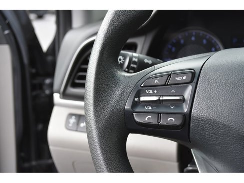 Used 2020 Hyundai Elantra SEL image 19