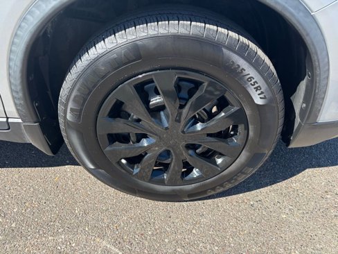 Used 2018 Nissan Rogue S image 6