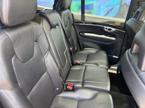 Used 2018 Volvo XC90 T6 Momentum w/ Convenience Package image 25