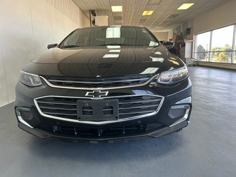 Used 2018 Chevrolet Malibu Premier w/ Driver Confidence Package image 7