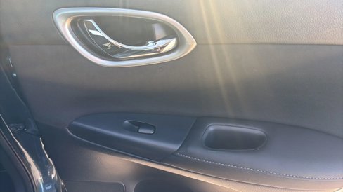 Used 2016 Nissan Sentra SV w/ Style Package image 32