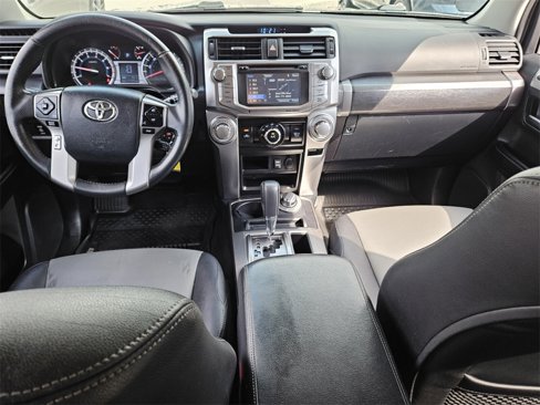 Used 2016 Toyota 4Runner SR5 Premium image 7
