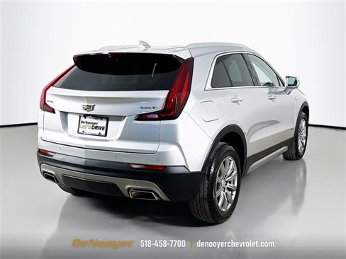 Used 2021 Cadillac XT4 Premium Luxury w/ Cold Weather Package image 7