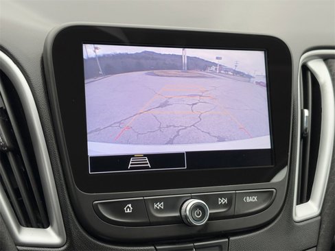 Used 2021 Chevrolet Malibu LS image 27