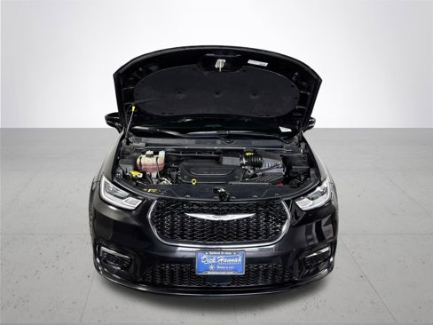Used 2022 Chrysler Pacifica Touring-L image 20