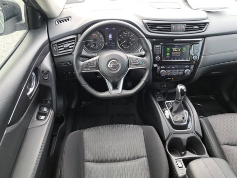 Used 2020 Nissan Rogue SV w/ Sun & Sound Touring Package image 12