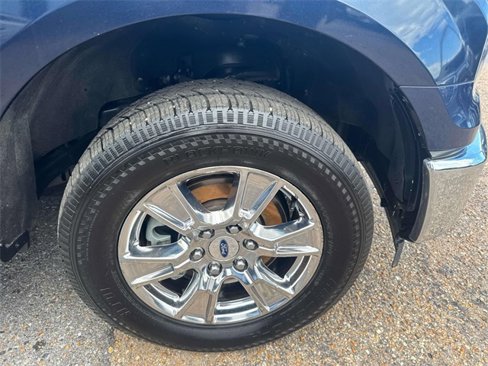 Used 2017 Ford F150 XLT w/ Equipment Group 301A Mid image 5