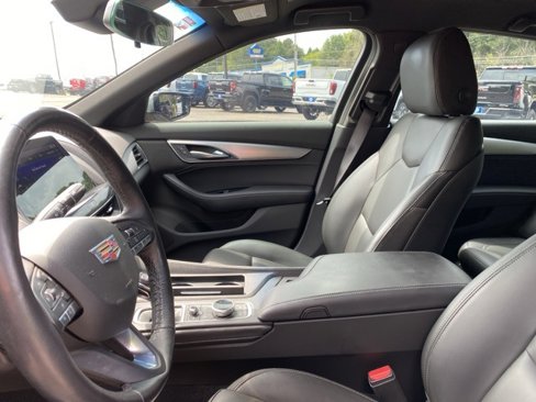 Used 2023 Cadillac CT5 Luxury w/ Cold Weather Package image 18