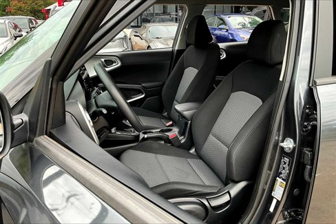 Certified 2023 Kia Soul LX w/ Option Group 015 image 7