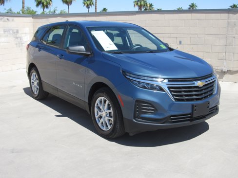 Used 2024 Chevrolet Equinox LS image 2