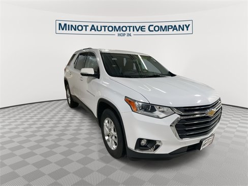 Used 2018 Chevrolet Traverse LT image 2