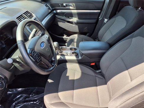 Used 2018 Ford Explorer XLT w/ Equipment Group 201A image 16
