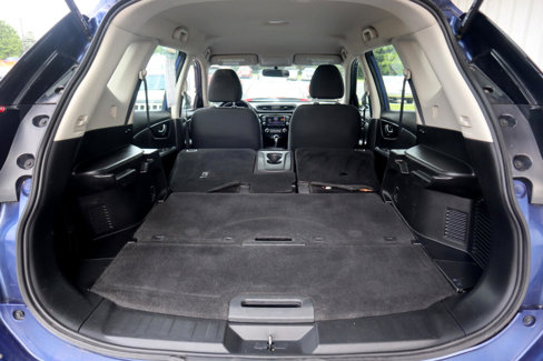 Used 2018 Nissan Rogue S image 44