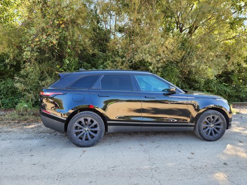 Used 2018 Land Rover Range Rover Velar R-Dynamic SE image 17
