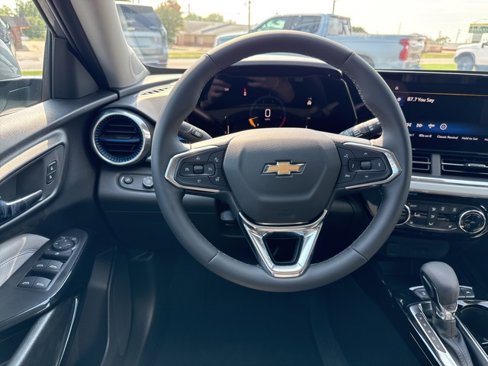 New 2025 Chevrolet Trax LT image 19