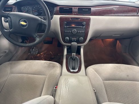 Used 2010 Chevrolet Impala LS image 31