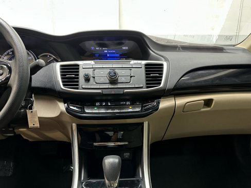 Used 2017 Honda Accord LX image 38
