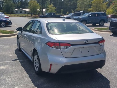 Used 2024 Toyota Corolla LE image 6