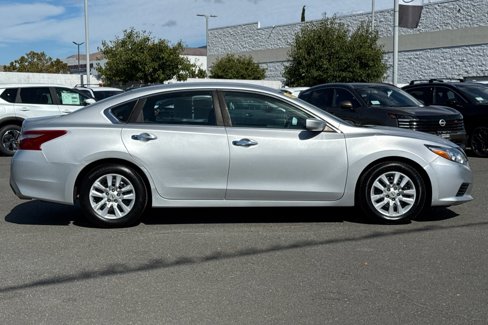 Used 2018 Nissan Altima 2.5 S w/ S Convenience Package image 3