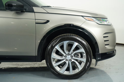 Used 2025 Land Rover Discovery Sport Dynamic SE image 7