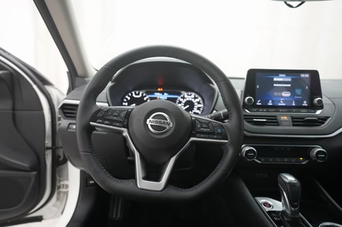 Used 2020 Nissan Altima 2.5 SV image 4