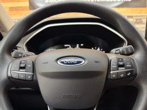 Used 2020 Ford Escape SE image 19