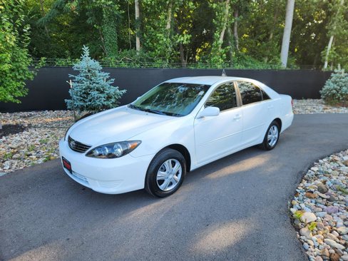 Used 2005 Toyota Camry LE image 1