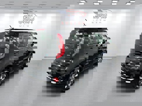 Used 2018 Kia Soul EV image 4