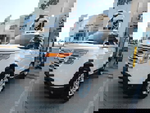 Used 2012 Ford Explorer XLT image 1
