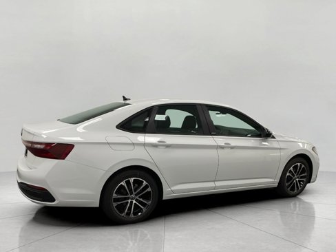 New 2025 Volkswagen Jetta Sport image 2