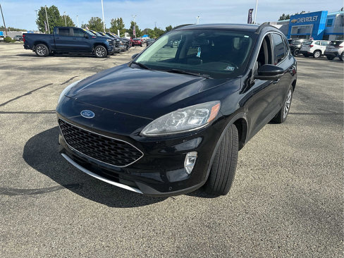 Used 2020 Ford Escape Titanium image 3