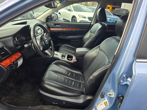 Used 2011 Subaru Outback 2.5i Limited w/ PWR Moonroof Pkg image 22