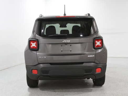 Used 2017 Jeep Renegade Latitude w/ Cold Weather Group image 19