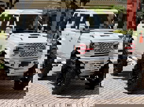 Used 2025 Ford Bronco Outer Banks image 2
