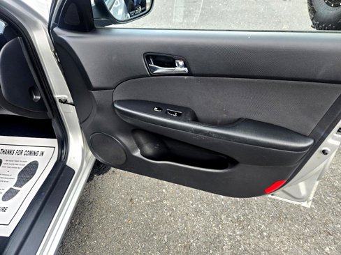 Used 2009 Hyundai Elantra image 38