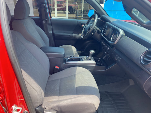 Used 2018 Toyota Tacoma TRD Off-Road image 10