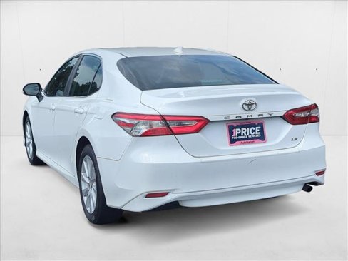Used 2020 Toyota Camry LE image 6