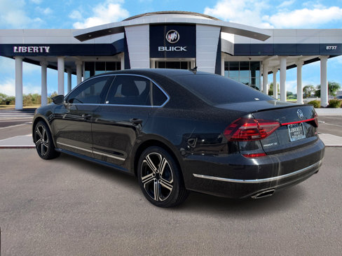 Used 2017 Volkswagen Passat 3.6 SE image 5
