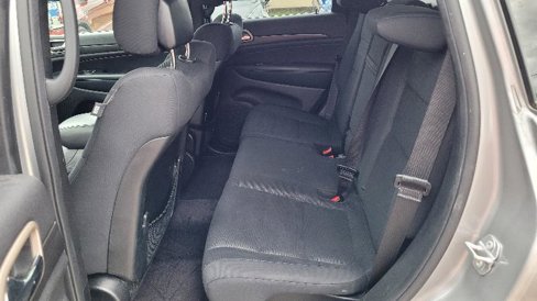 Used 2017 Jeep Grand Cherokee Laredo image 10