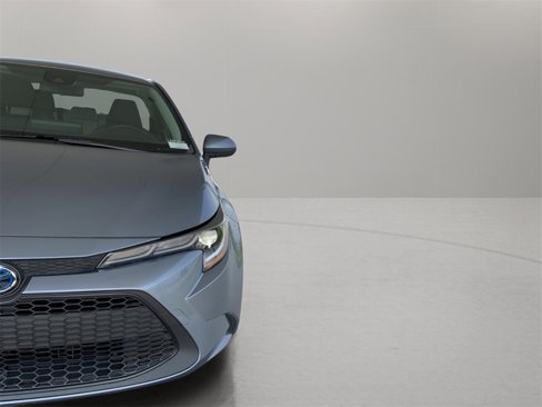 Used 2022 Toyota Corolla LE image 4