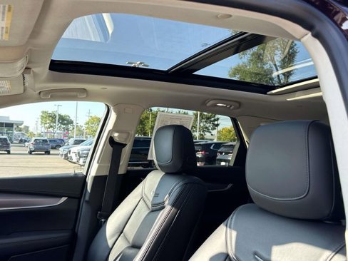 Used 2017 Cadillac XT5 Luxury w/ Driver Awareness Package image 27