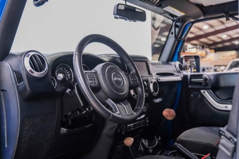 Used 2016 Jeep Wrangler Unlimited Sahara image 12