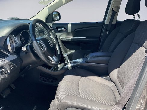 Used 2017 Dodge Journey Crossroad image 9