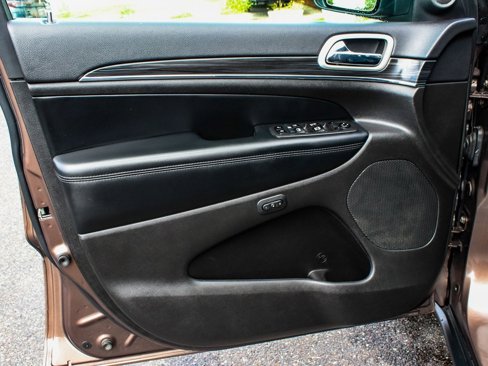 Used 2021 Jeep Grand Cherokee Limited image 8