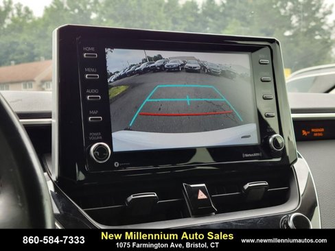 Used 2021 Toyota Corolla LE image 19
