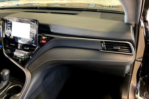 Used 2023 Toyota Camry SE image 17