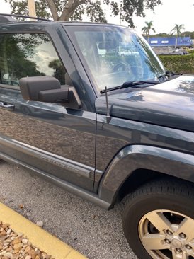 Used 2007 Jeep Commander Sport image 30