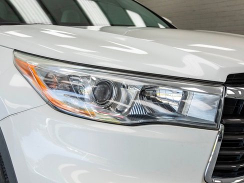 Used 2016 Toyota Highlander Limited image 10