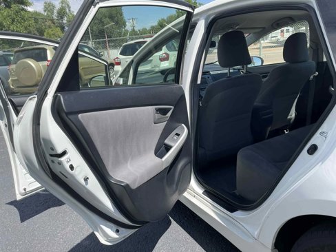 Used 2012 Toyota Prius Plug-In Hybrid image 12